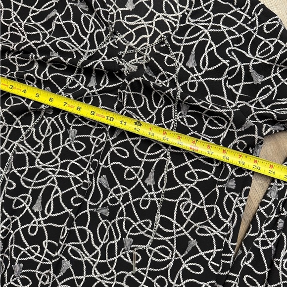 Michael Kors • Chain Detail Bell Sleeve Boho Top - Picture 5 of 11